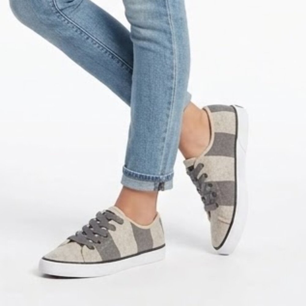 Sperry Crest Vibe Wool Striped Sneakers Grey Ivory Nautical Slip On Boat Shoe